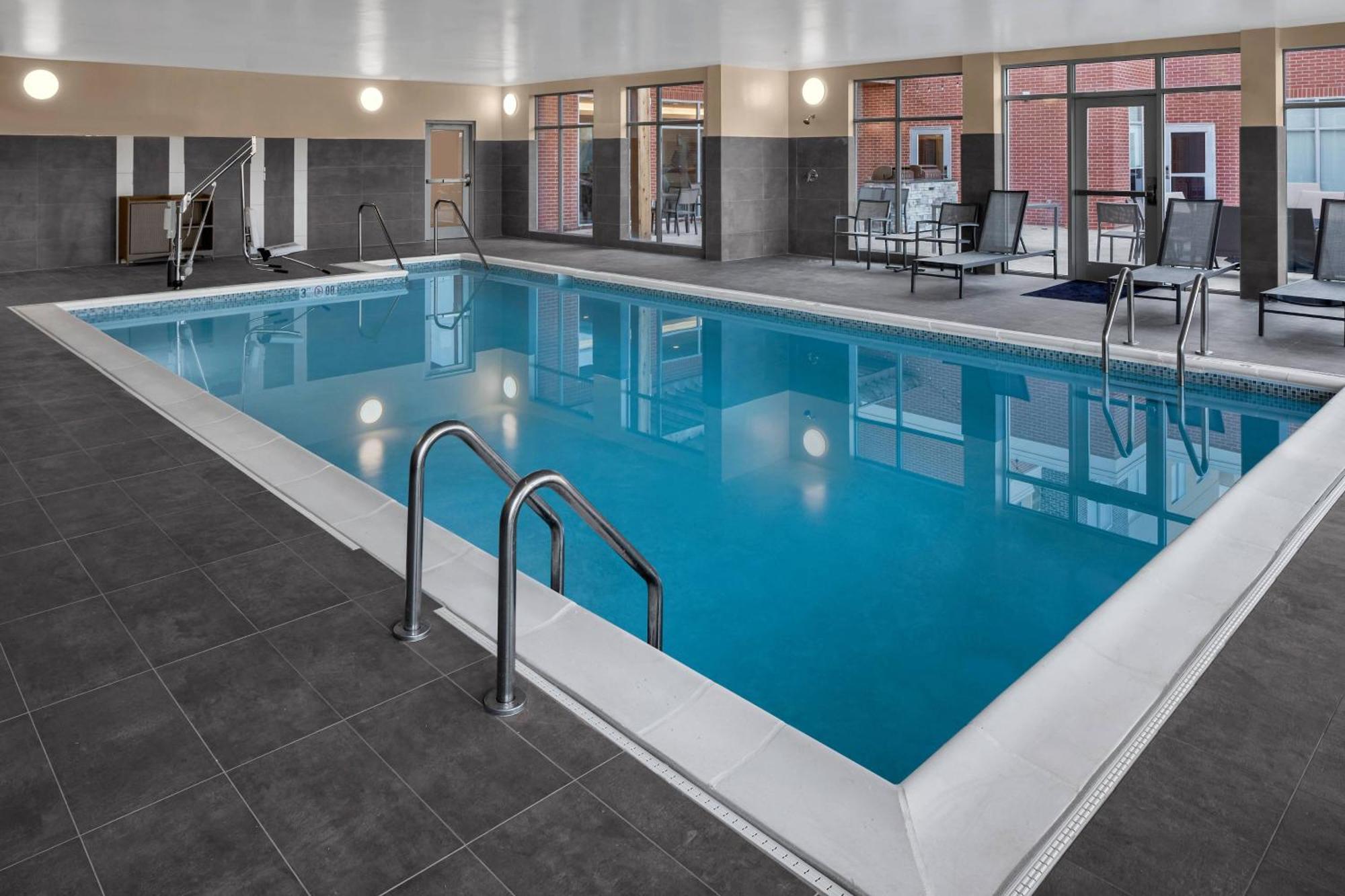 Residence Inn Richmond Midtown/Glenside Dumbarton Екстериор снимка