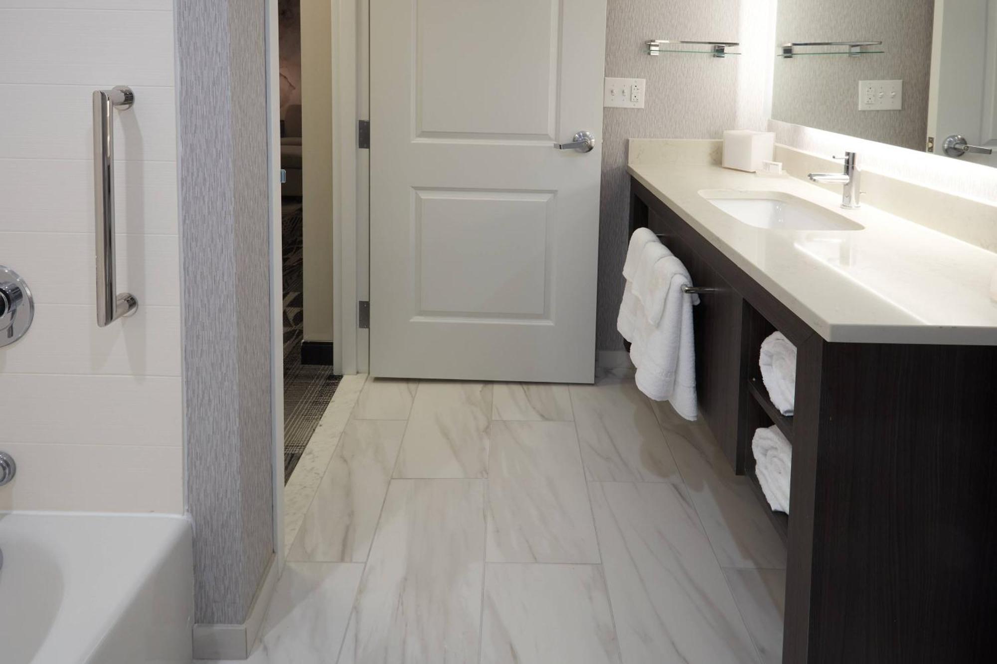 Residence Inn Richmond Midtown/Glenside Dumbarton Екстериор снимка